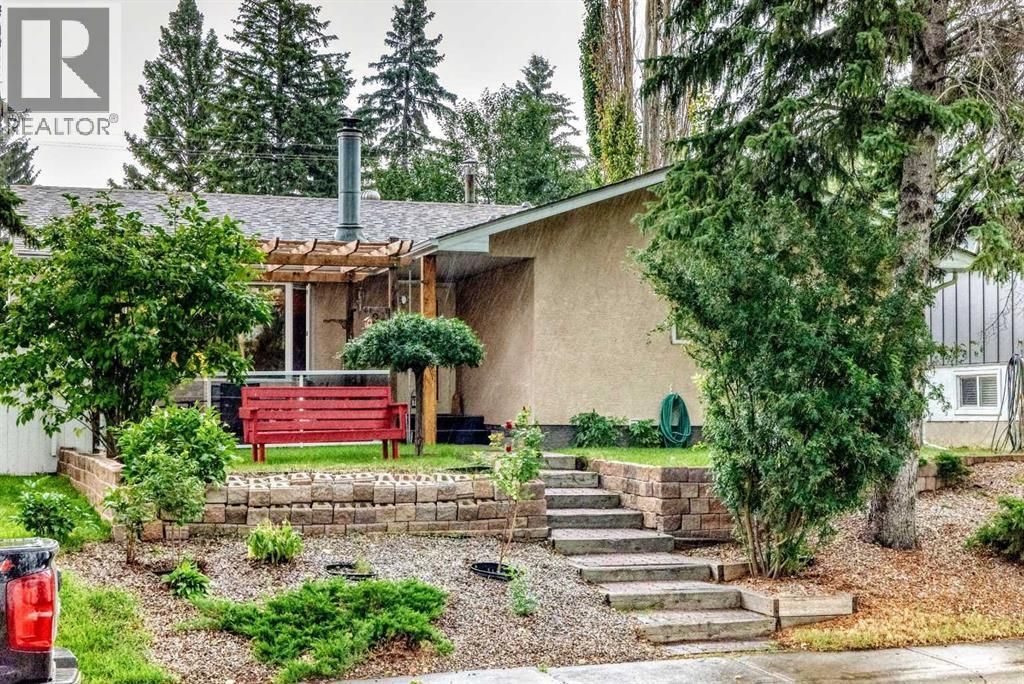 728 Willacy Drive Se, Calgary