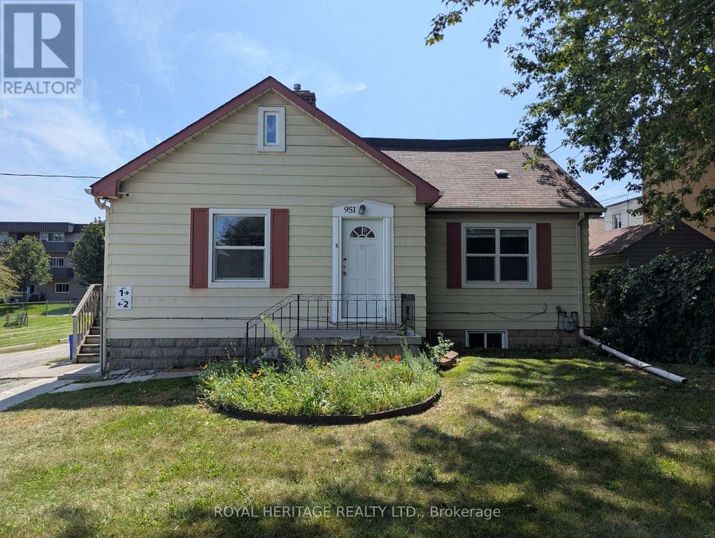 1 - 951 Dundas Street E, Whitby (downtown Whitby)