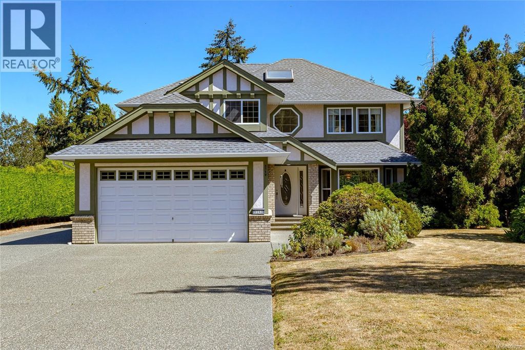 9243 Mainwaring Rd, North Saanich