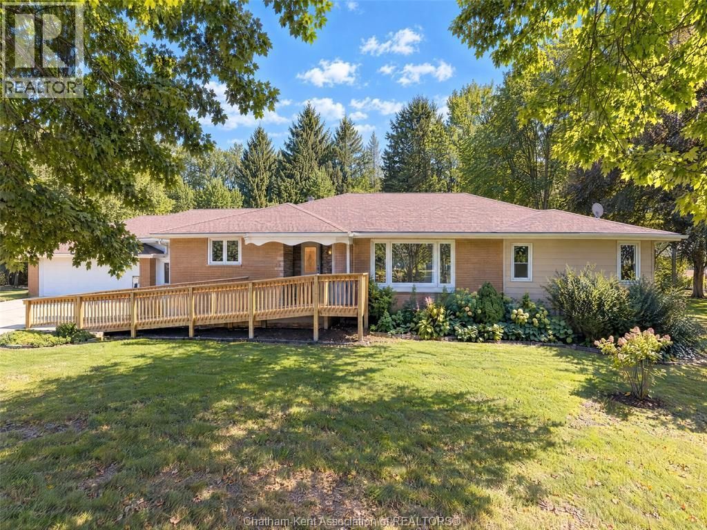 10156 Longwoods Road, Chatham