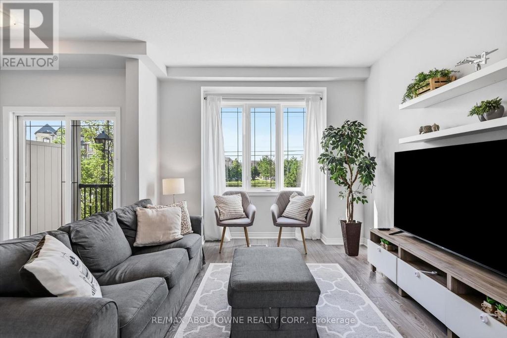 10 - 2985 Jackson Drive, Burlington (rose)