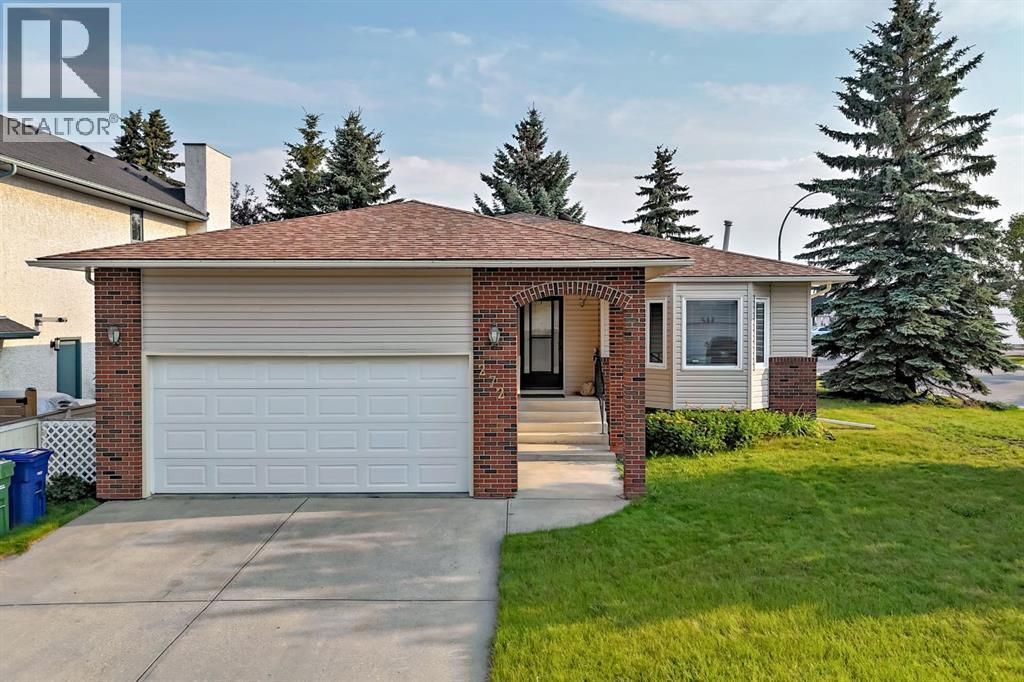 272 Woodside Road Nw, Airdrie