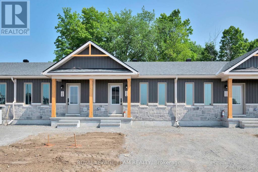 142 Doctor Agnes Craine Drive, Smiths Falls