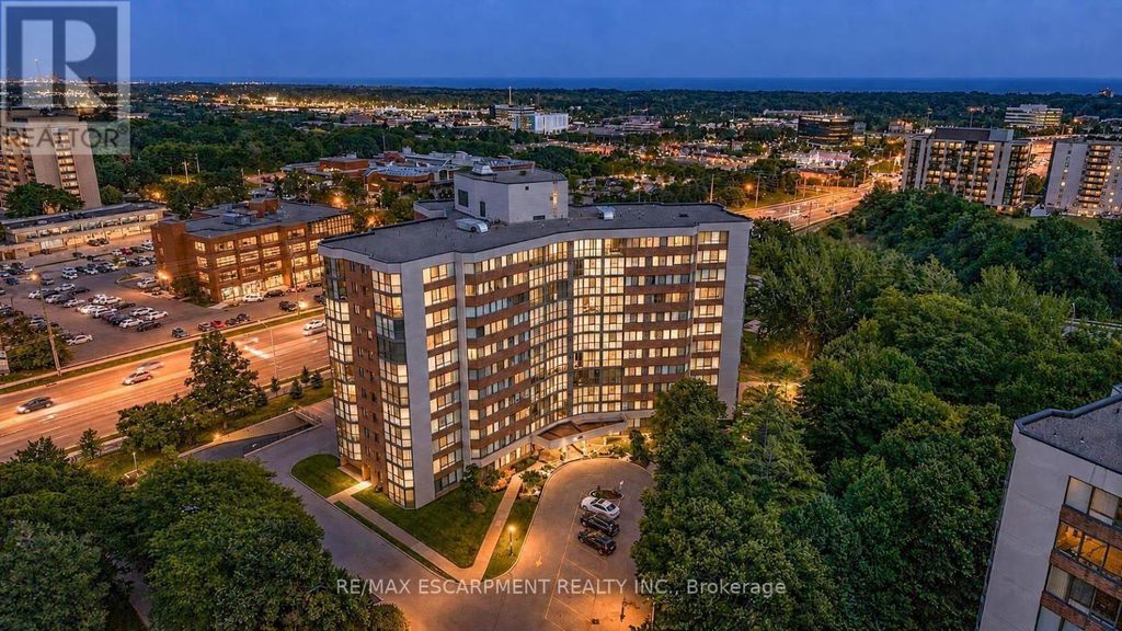 202 - 1230 Marlborough Court, Oakville (cp College Park)