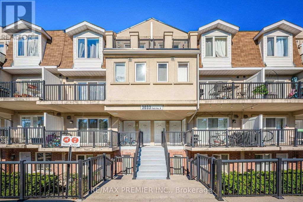 2046 - 3033 Finch Avenue W, Toronto (humbermede)