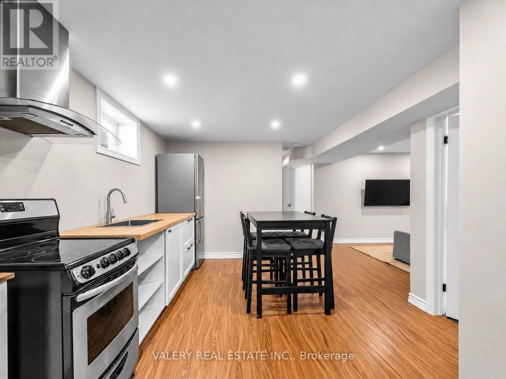 Lower #2 - 12 Arkley Crescent, Toronto (willowridge-Martingrove-Richview)