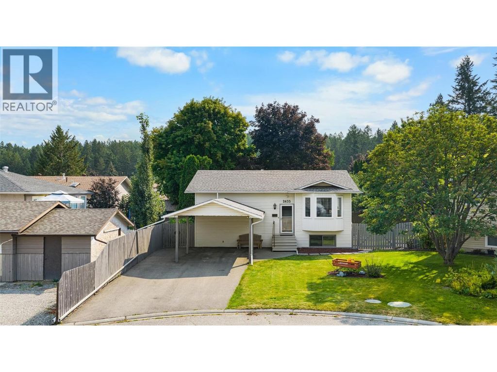 2433 Mcleary N Crescent, Cranbrook