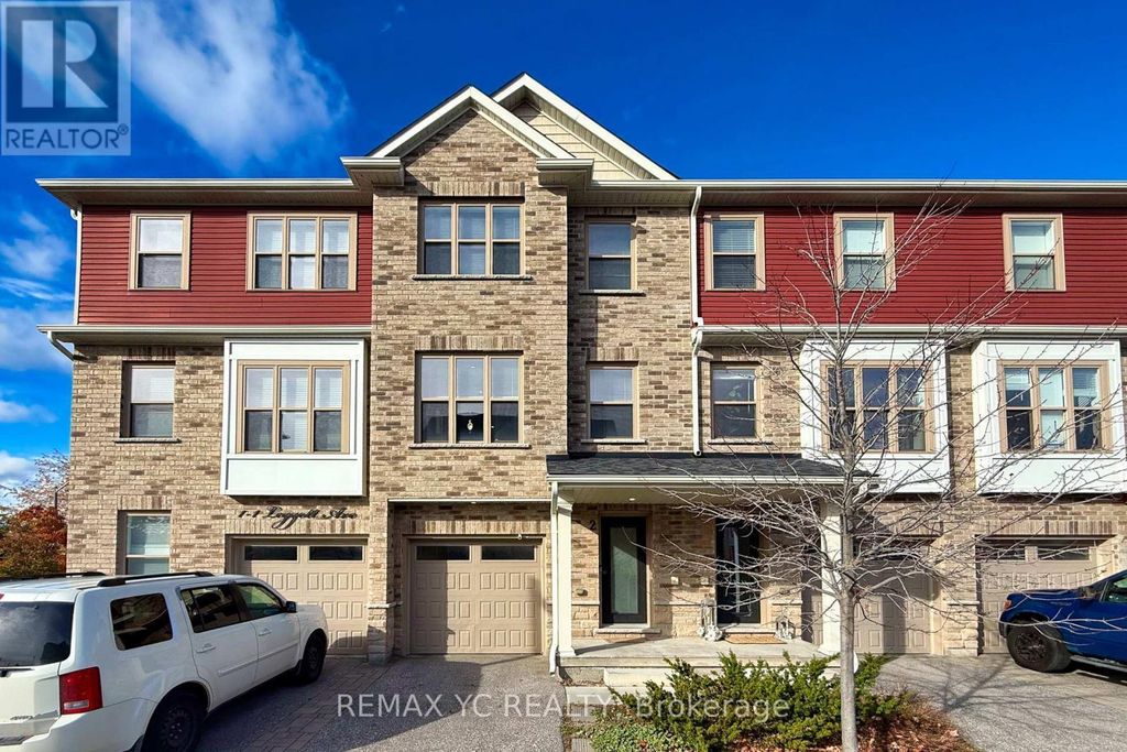 2 - 1 Leggott Avenue, Barrie (painswick North)