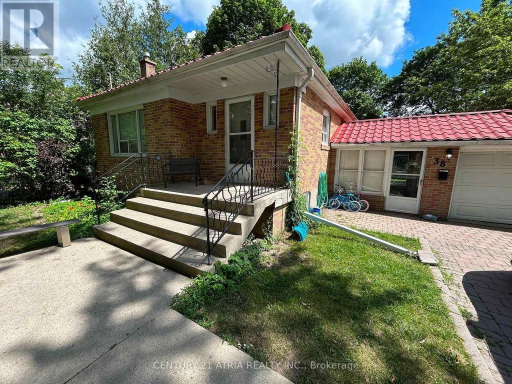 Main - 38 Harding Boulevard, Richmond Hill (harding)
