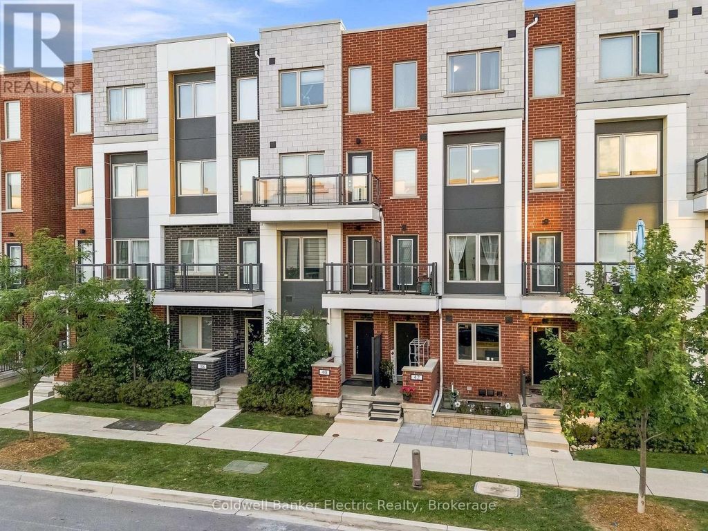 42 William Duncan Road, Toronto (downsview-Roding-Cfb)