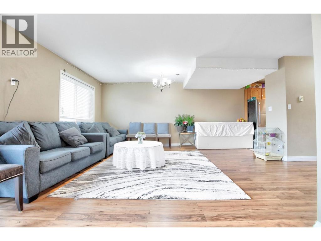 95 Eckhardt Avenue Unit# 203, Penticton