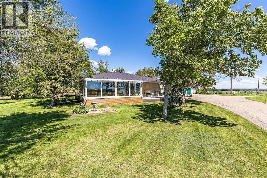 14017 Range Road 65, Rural Cypress County