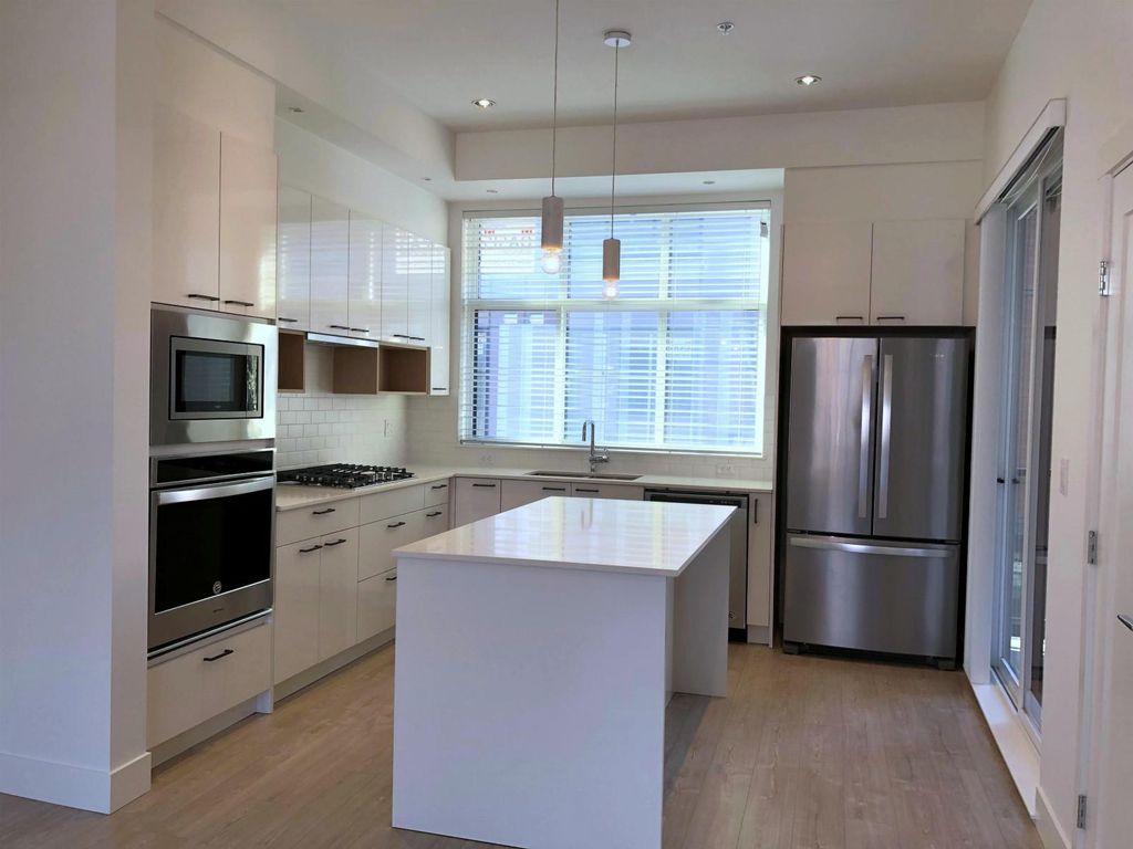 37 20852 78b Street, Langley