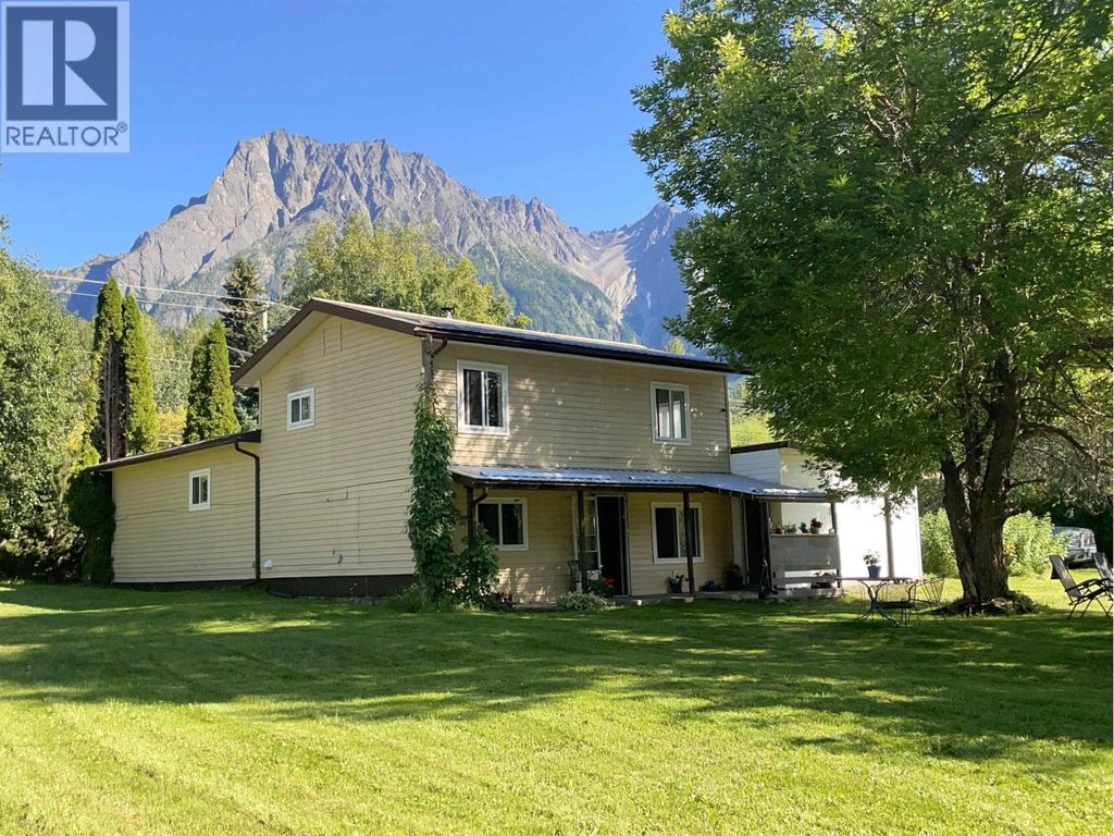 1555 Aldous Street, Hazelton