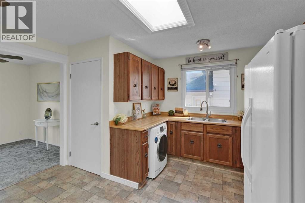 27 Bedridge Way Ne, Calgary