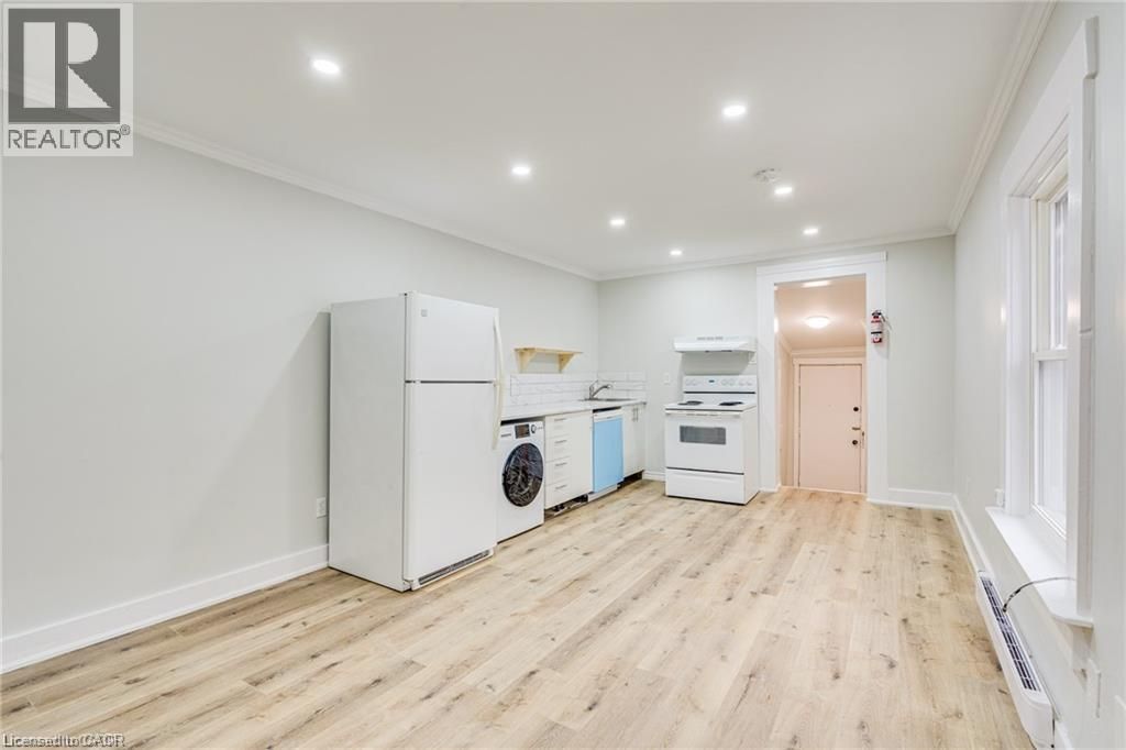 33 Albion Street Unit# Upper #2, Brantford