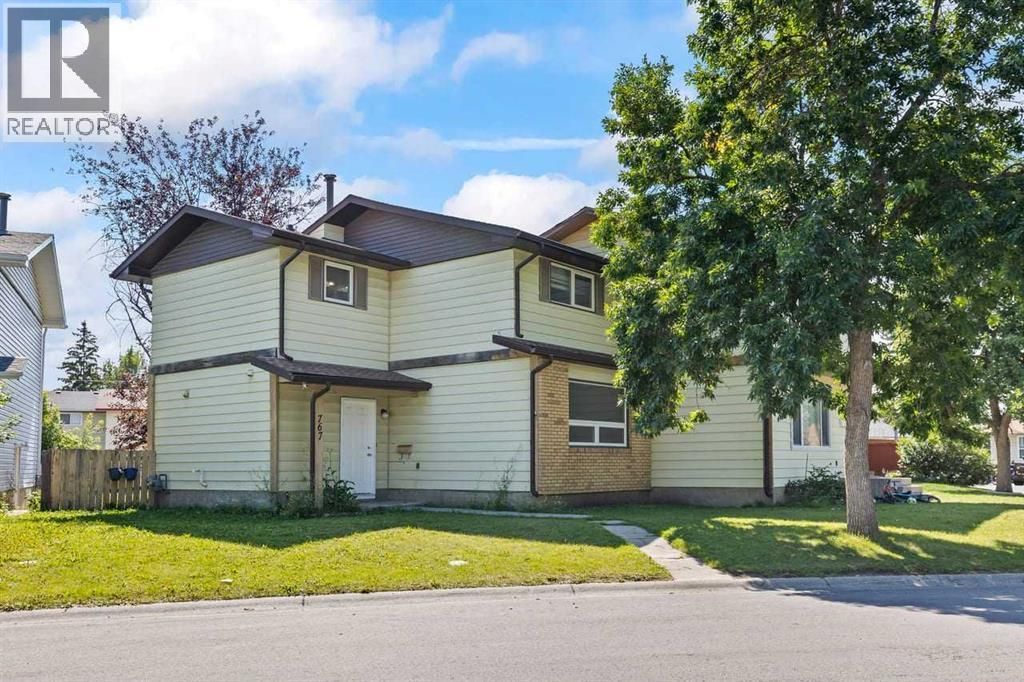 767 Whitehill Way Ne, Calgary