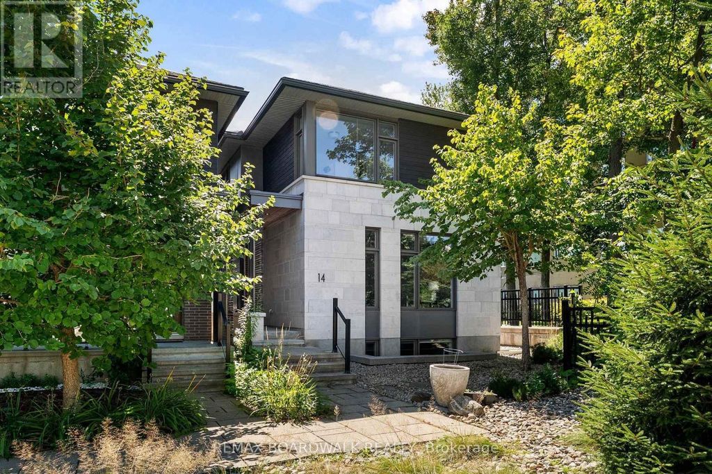 14 Philosopher Private, Ottawa
