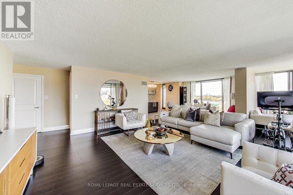 1110 - 2045 Lake Shore Boulevard W, Toronto (mimico)