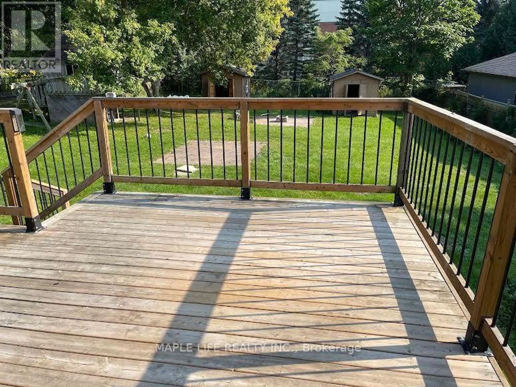 886bsmt Srigley Street, Newmarket (gorham-College Manor)