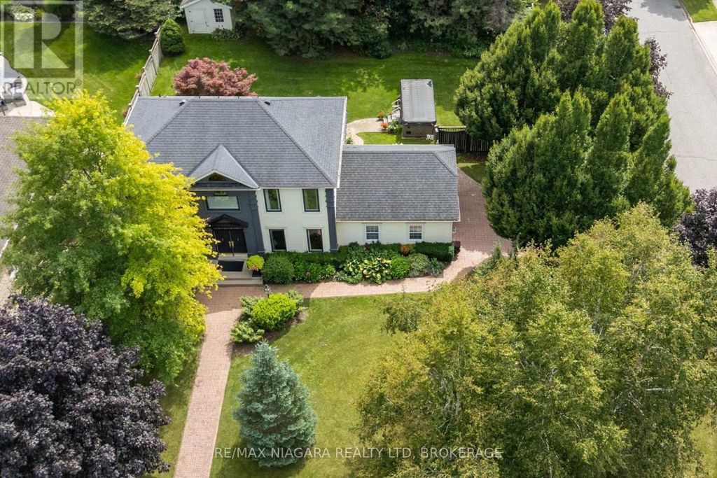 8056 Cathedral Drive, Niagara Falls (mt. Carmel)
