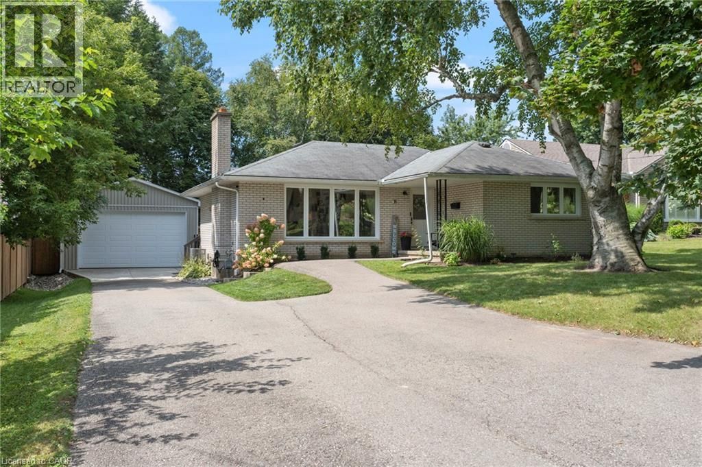 16 Gibson Drive, Simcoe