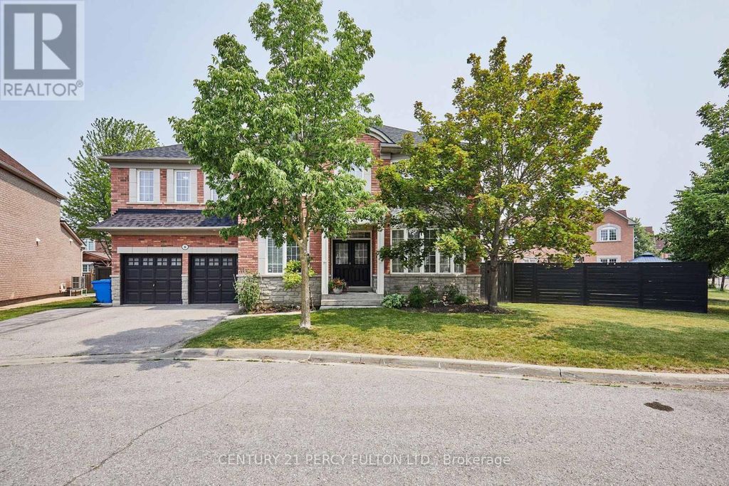 8 Mackeller Court, Ajax (northwest Ajax)