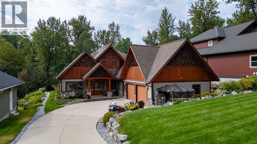 903 Redstone Drive, Rossland