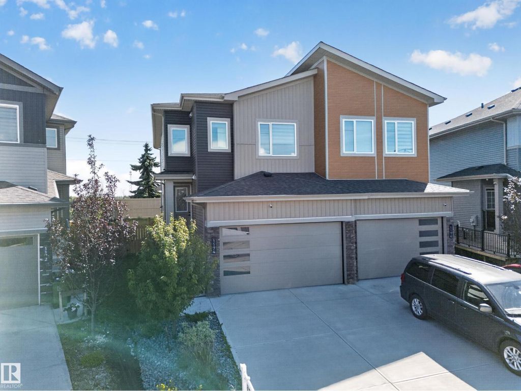 1174 Goldfinch Cr Nw, Edmonton