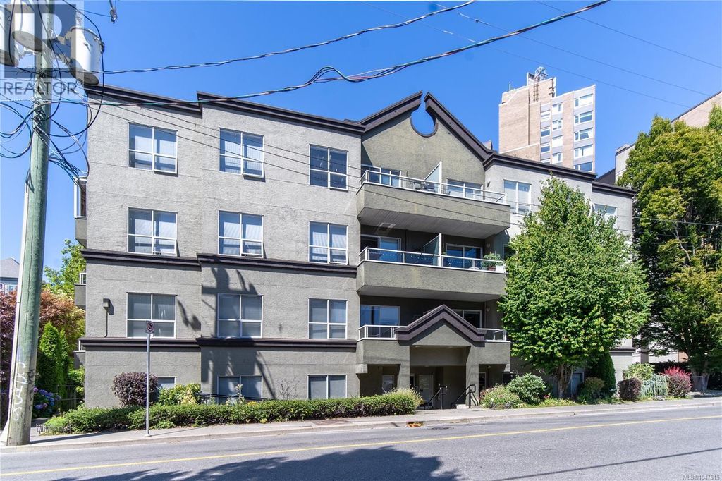 304 832 Fisgard St, Victoria