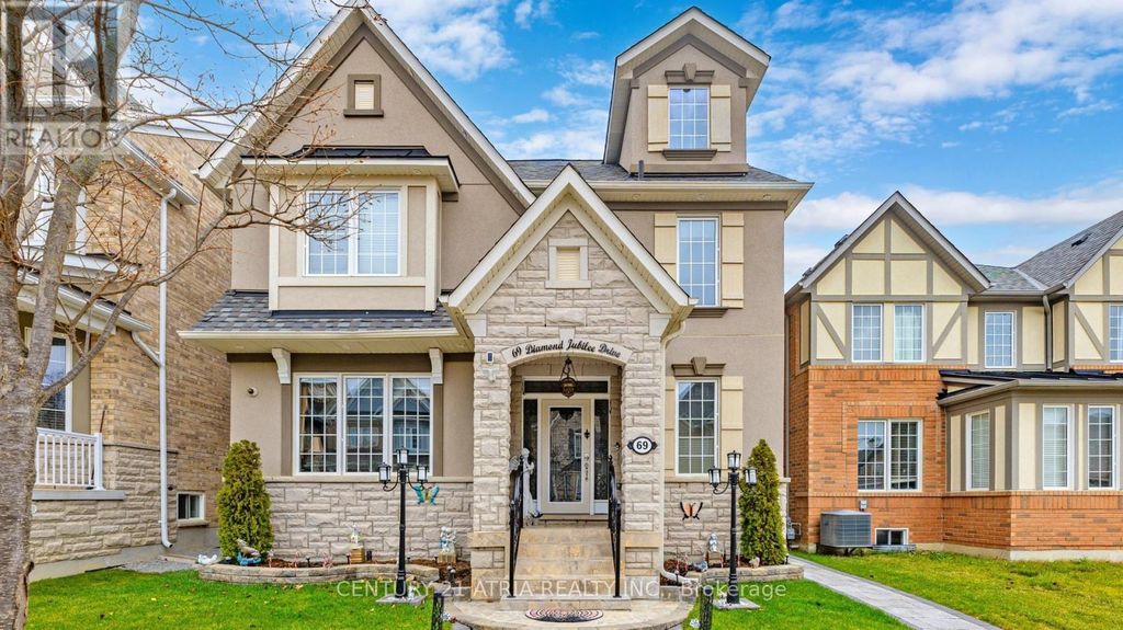 69 Diamond Jubilee Drive, Markham (cornell)