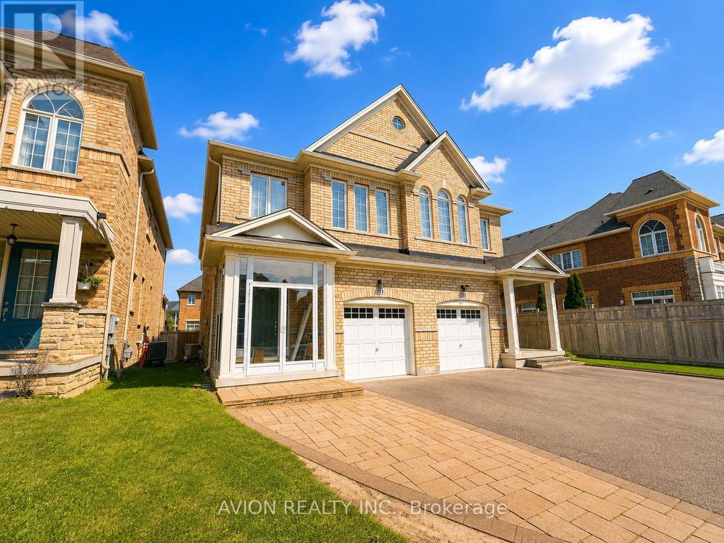 124 Wilfred Murison Avenue, Markham (berczy)