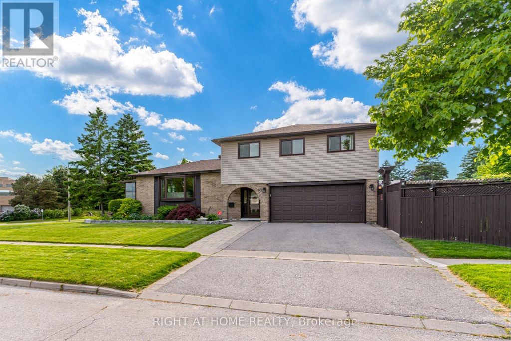 51 Lewin Crescent, Ajax (south East)