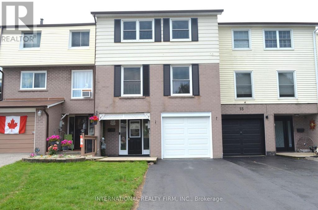 53 Peacock Boulevard, Port Hope
