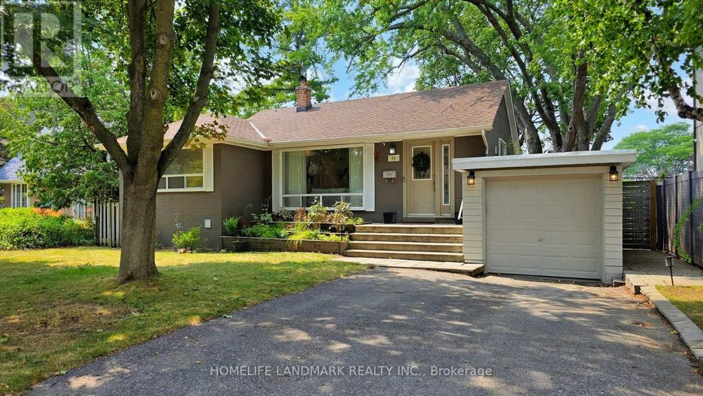 30 Paperbirch Drive, Toronto (banbury-Don Mills)