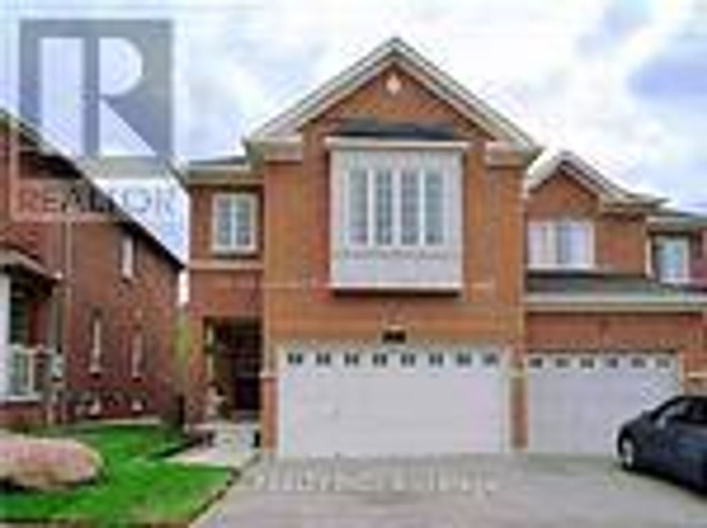 15 Maffey Crescent, Richmond Hill (westbrook)
