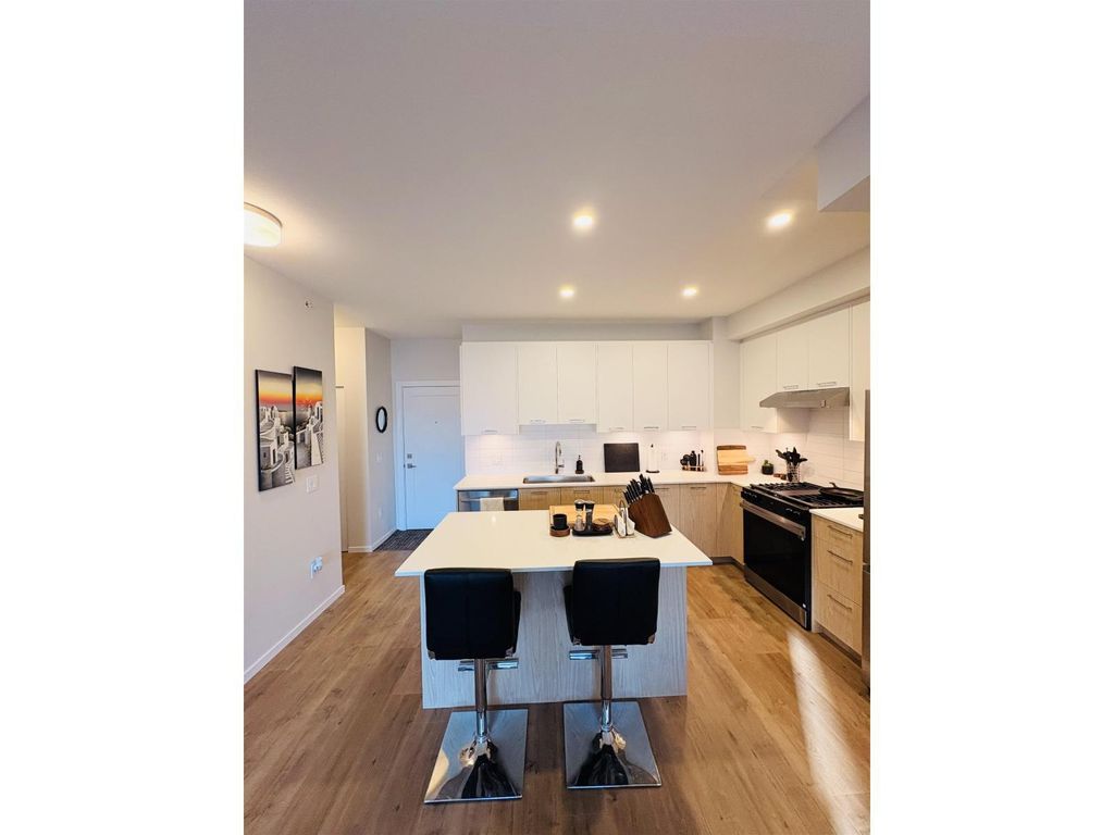 5th Floor 3319 148 Street, Surrey