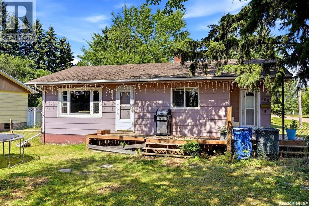 205 1st Avenue, Kelliher