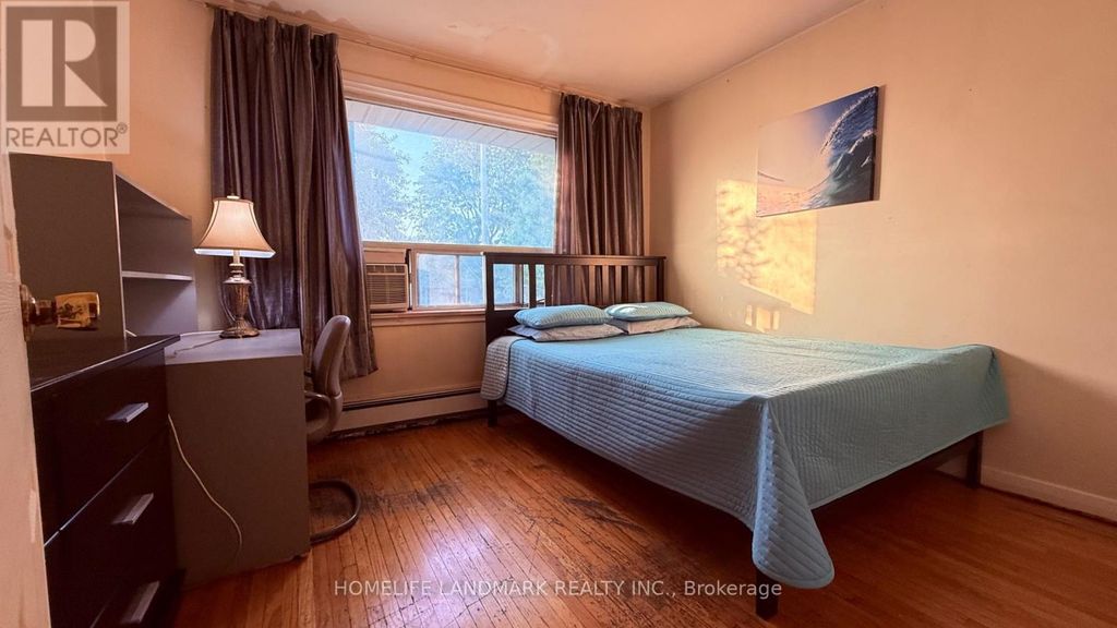 Second Floor Unit - 17 Wishing Well Drive, Toronto (tam O'shanter-Sullivan)