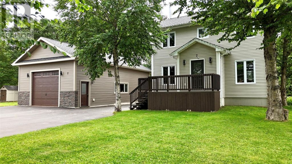 7 Oakes Road, Deer Lake