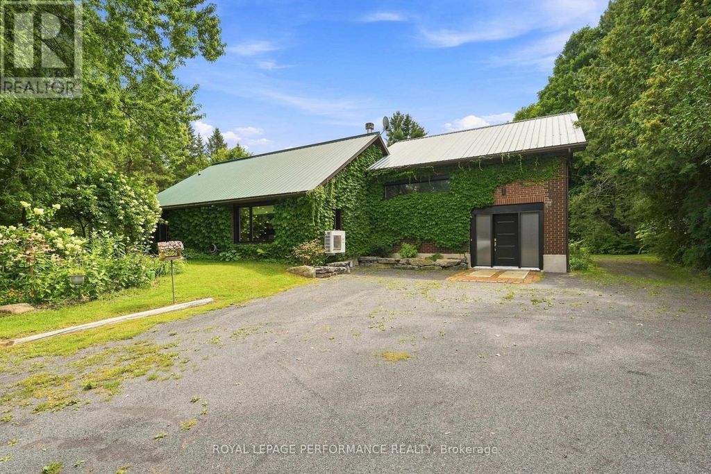 5554 County 10 Road, The Nation