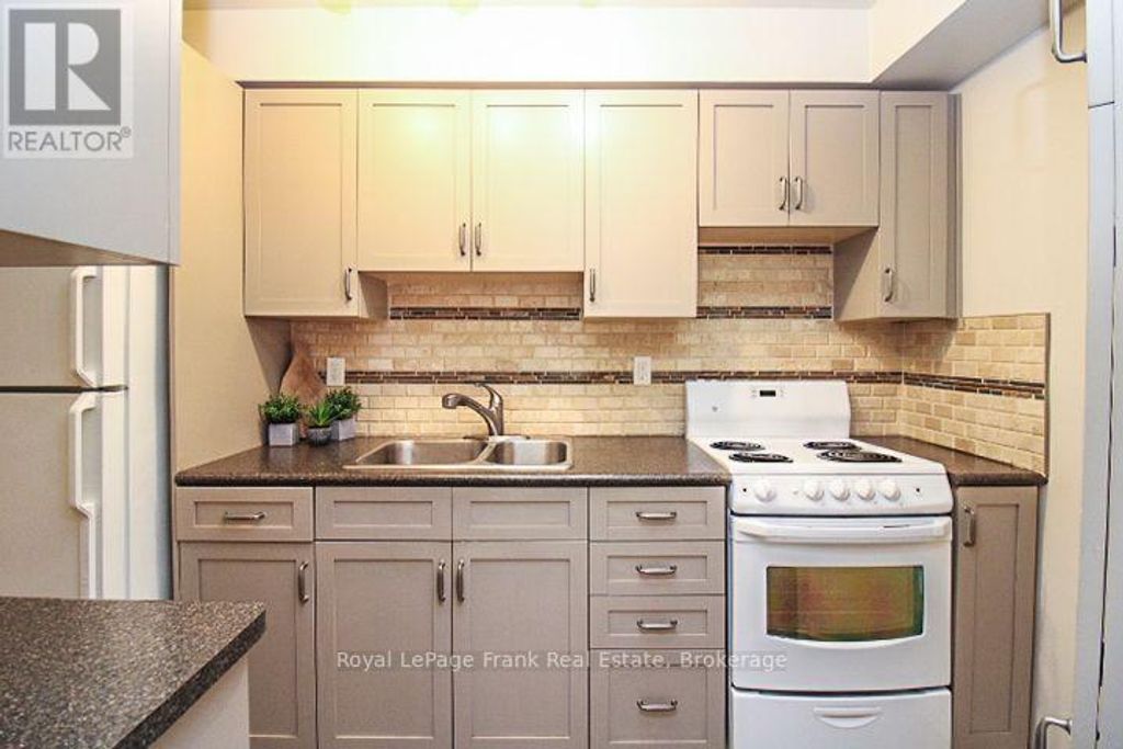 216 - 921 Armour Road, Peterborough (ashburnham Ward 4)