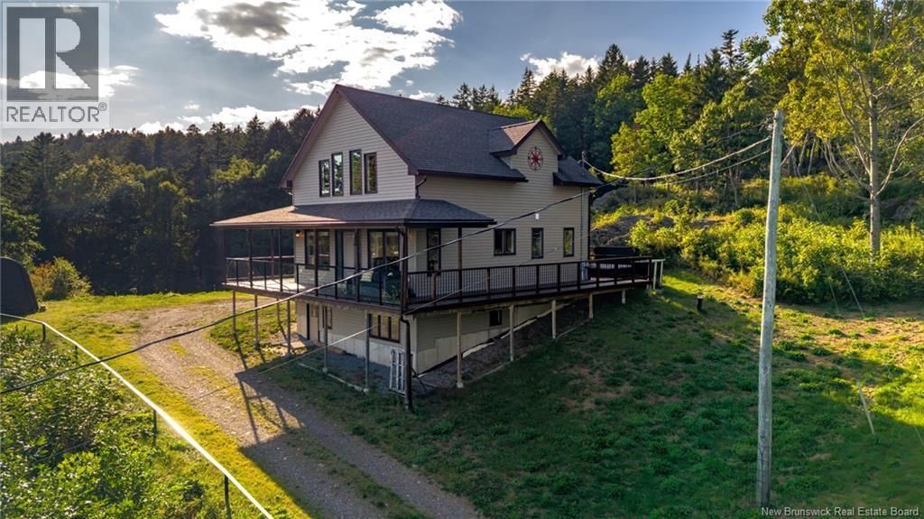2128 Route 845, Bayswater