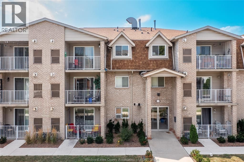 1323 Langlois Avenue Unit# 204, Windsor