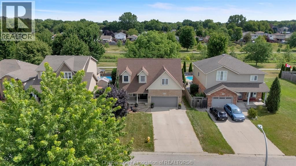 32 Sherwood Court, Chatham