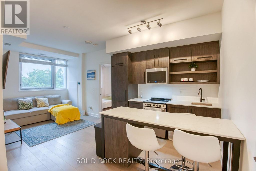 306 - 560 Rideau Street, Ottawa