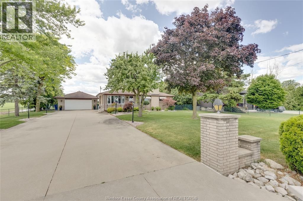 4727 8th Concession Road, Windsor