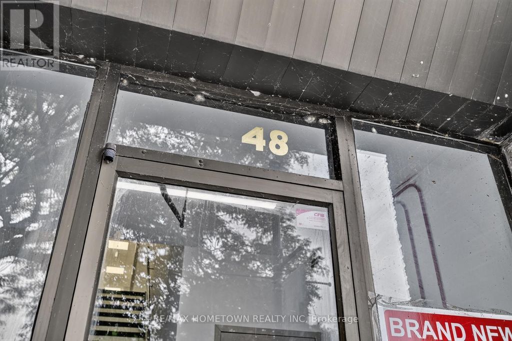 206 - 48 King Street E, Brockville