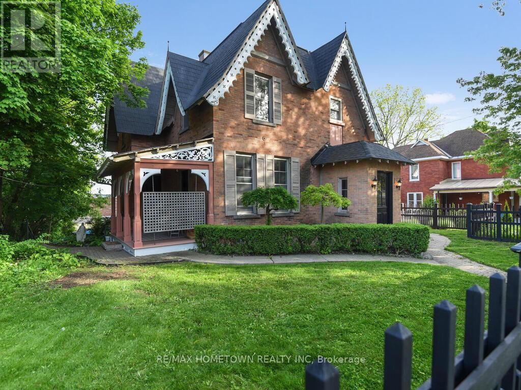 157 Dibble Street W, Prescott