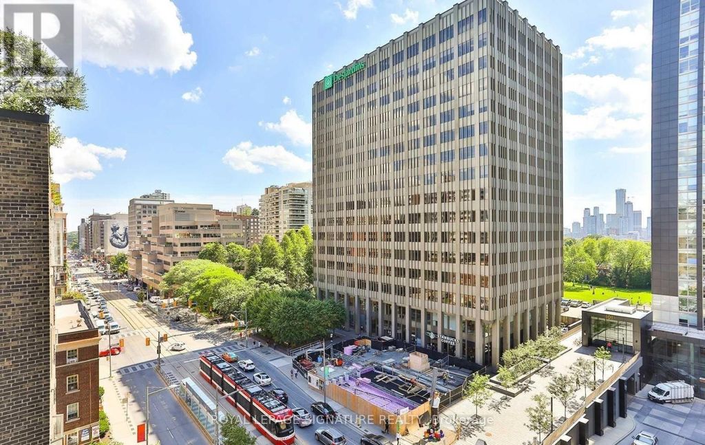802 - 111 St Clair Avenue W, Toronto (yonge-St. Clair)